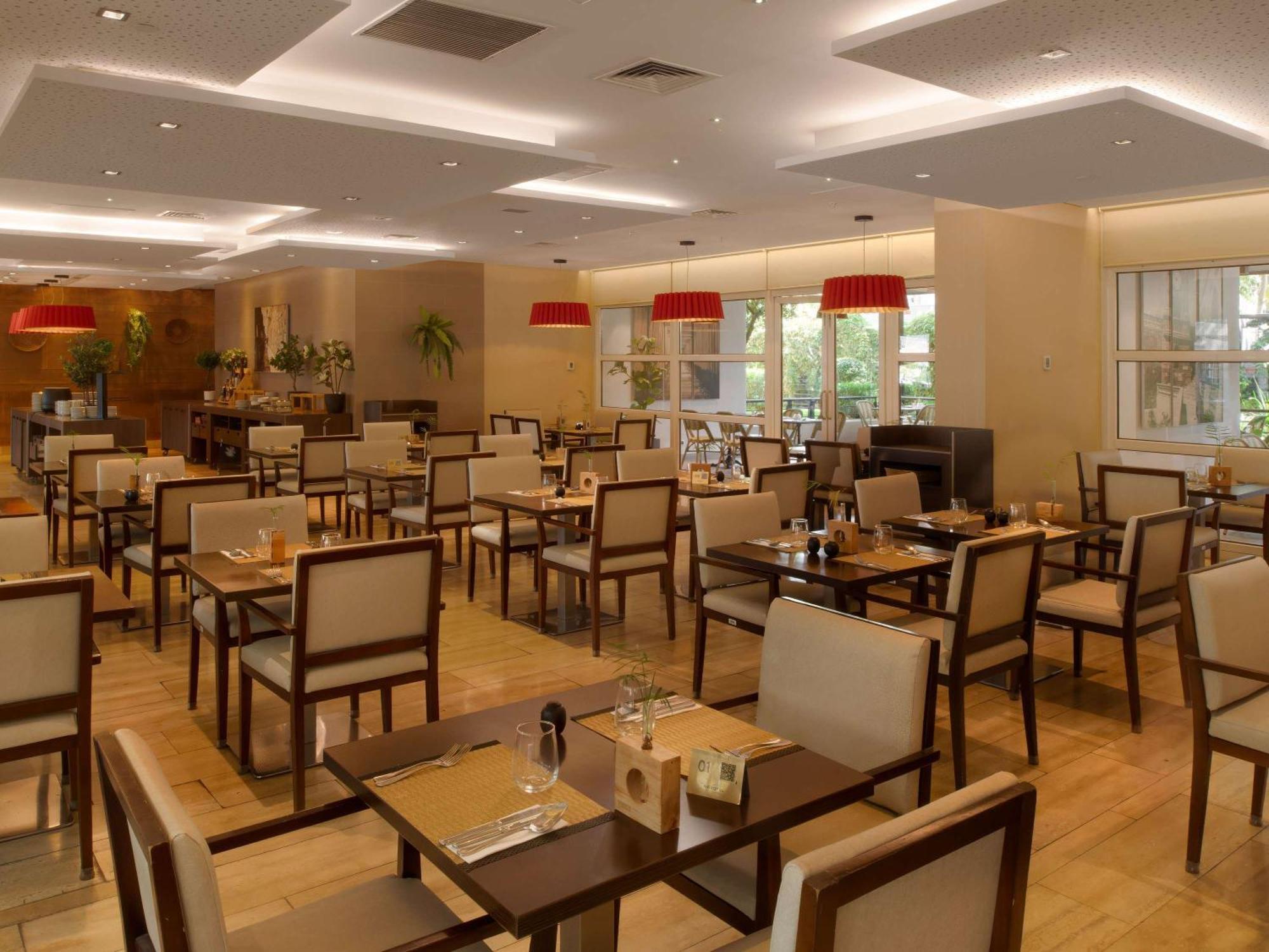 Novotel Santiago Vitacura Exterior photo